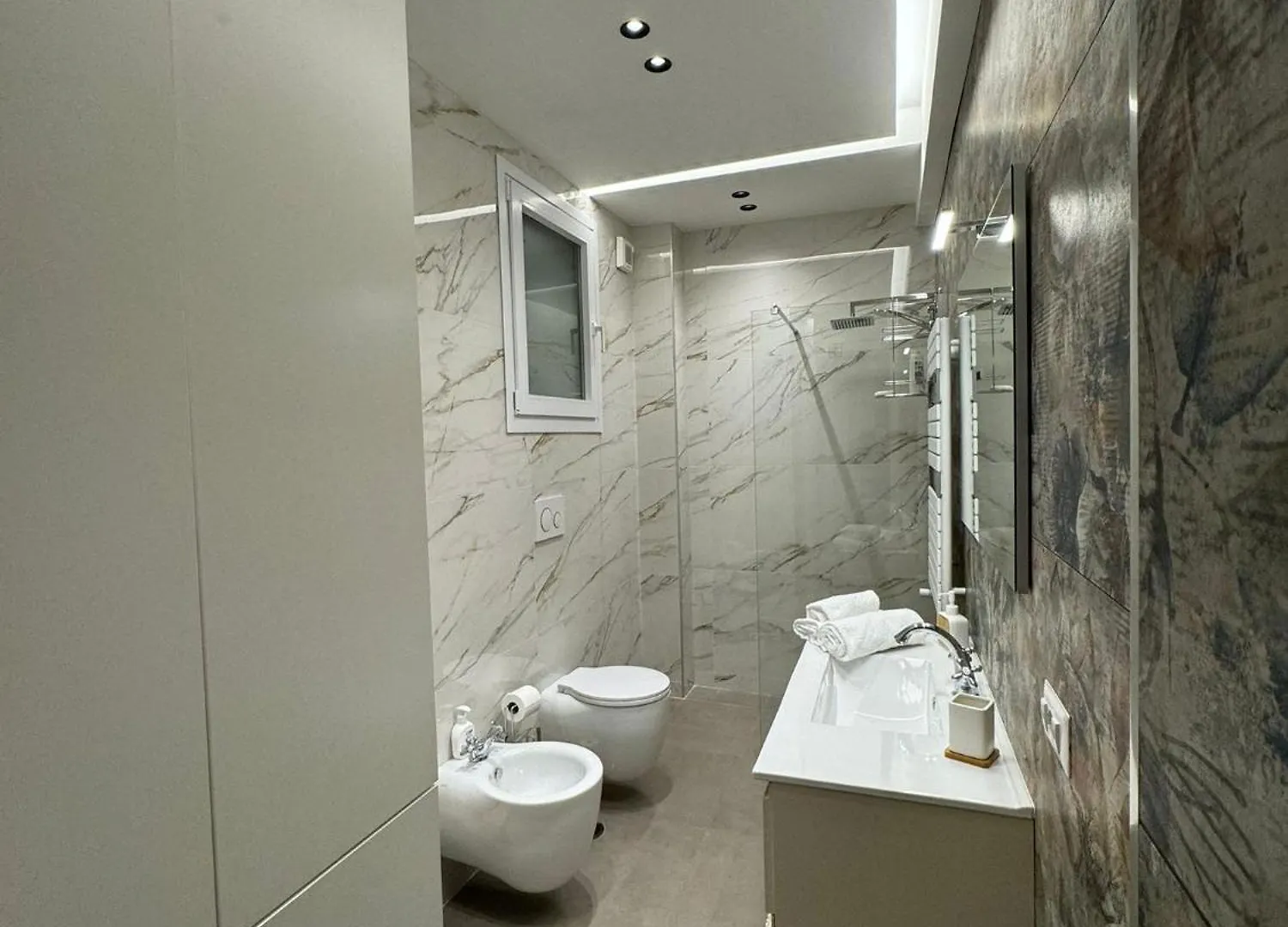 Apartment Sole Roman House