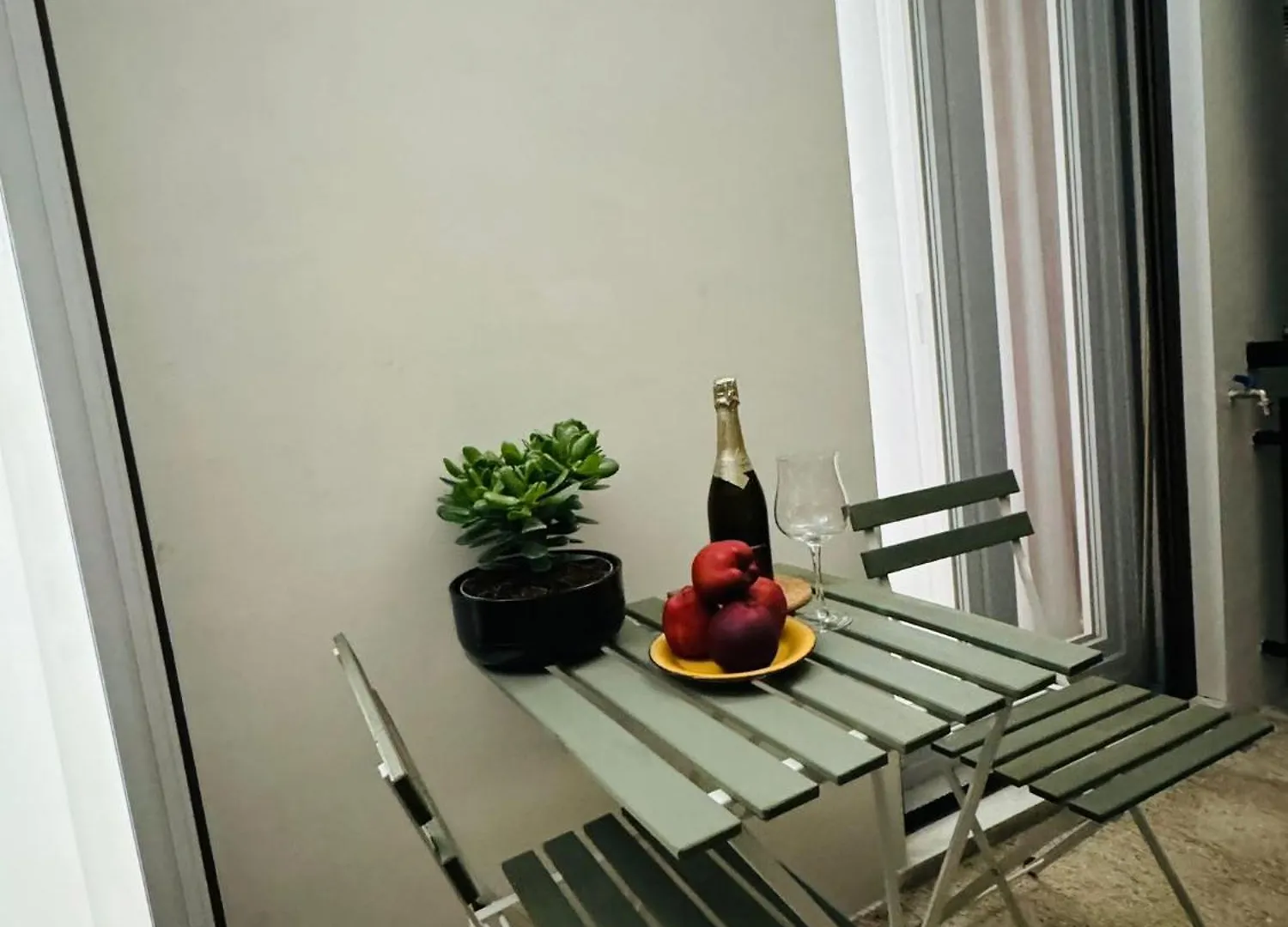 Apartment Sole Roman House