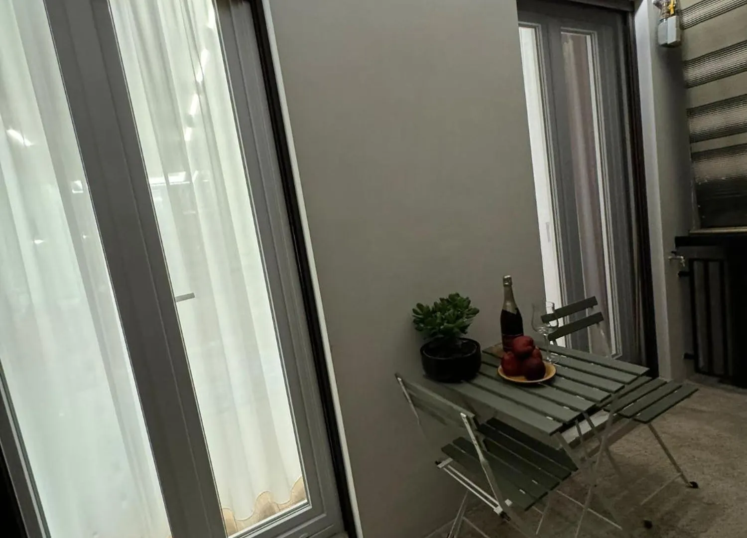 Apartment Sole Roman House
