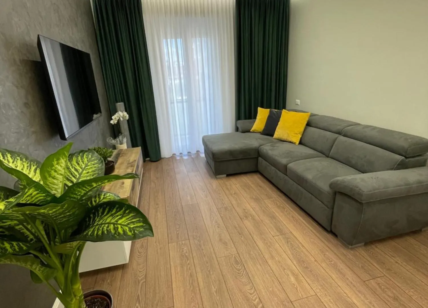 Apartment Sole Roman House